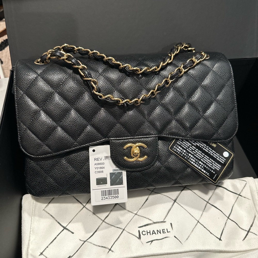Chanel jumbo double flap classic last chance.